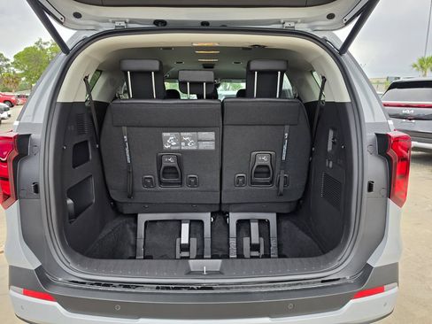 New 2026 Kia Carnival EX FWD image 10