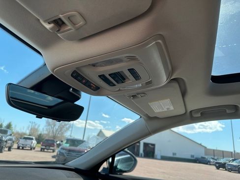 Used 2023 Buick Envision Avenir image 19