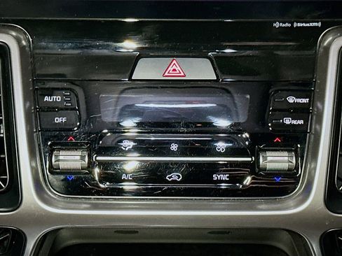 Used 2022 Kia Sorento S AWD/4WD image 16
