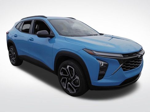 Certified 2024 Chevrolet Trax RS FWD image 3