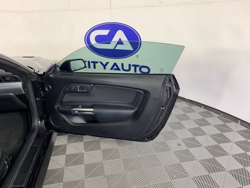 Used 2022 Ford Mustang GT RWD image 29