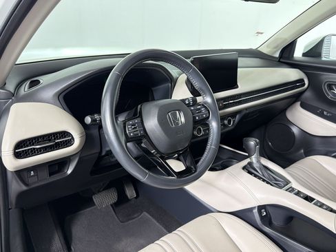 Used 2023 Honda HR-V EX-L image 3