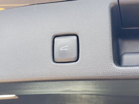 Certified 2023 Ford Escape Platinum FWD image 10