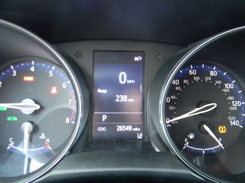 Used 2019 Toyota C-HR Limited FWD image 10