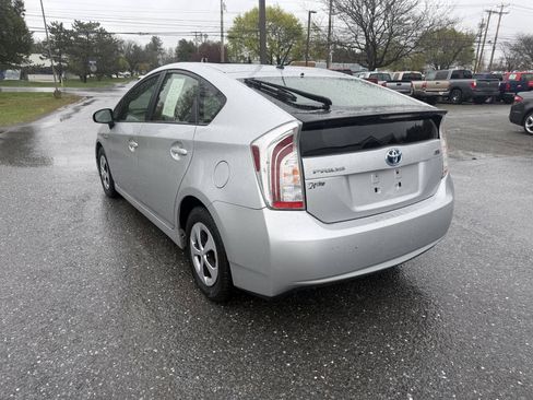 Used 2013 Toyota Prius Two FWD image 3