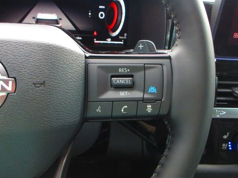 New 2026 Nissan Pathfinder Platinum image 23