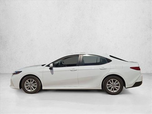 Used 2025 Toyota Camry LE FWD image 8