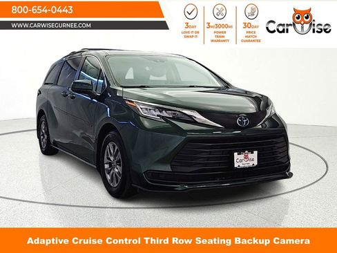 Used 2022 Toyota Sienna LE image 1