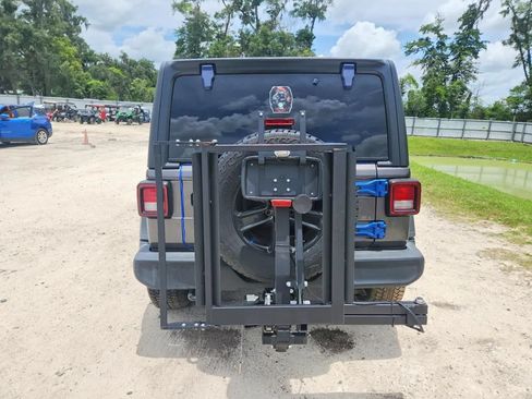 Used 2019 Jeep Wrangler Unlimited Sport AWD/4WD image 6