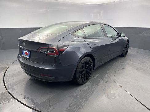 Used 2023 Tesla Model 3 Standard Range image 5
