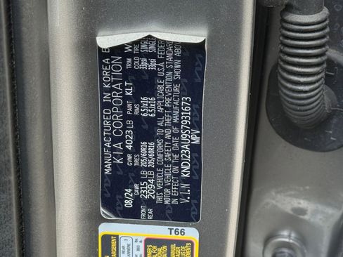 Used 2025 Kia Soul LX w/ LX Technology Package image 22