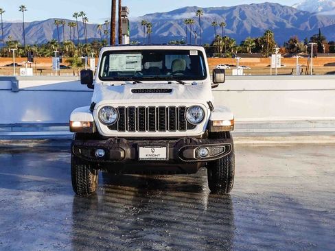 New 2026 Jeep Gladiator Sport image 3