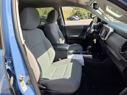 Used 2019 Toyota Tacoma SR5 AWD/4WD image 23