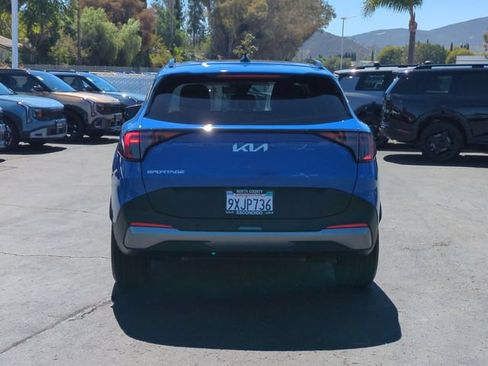 Certified 2026 Kia Sportage EX w/ EX Panorama Roof Package FWD image 4