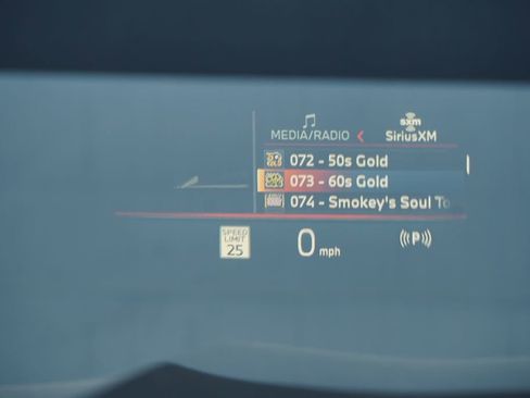 New 2026 BMW X5 xDrive50e w/ Premium Package image 10