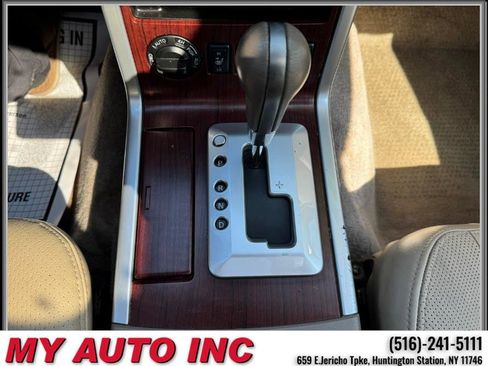 Used 2011 Nissan Pathfinder LE w/ Navigation Pkg image 21