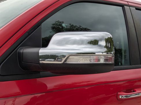 Used 2022 RAM 1500 Laramie AWD/4WD image 10