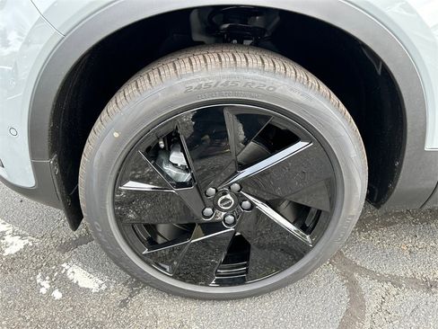 New 2026 Volvo XC40 B5 Ultra w/ Climate Package image 8