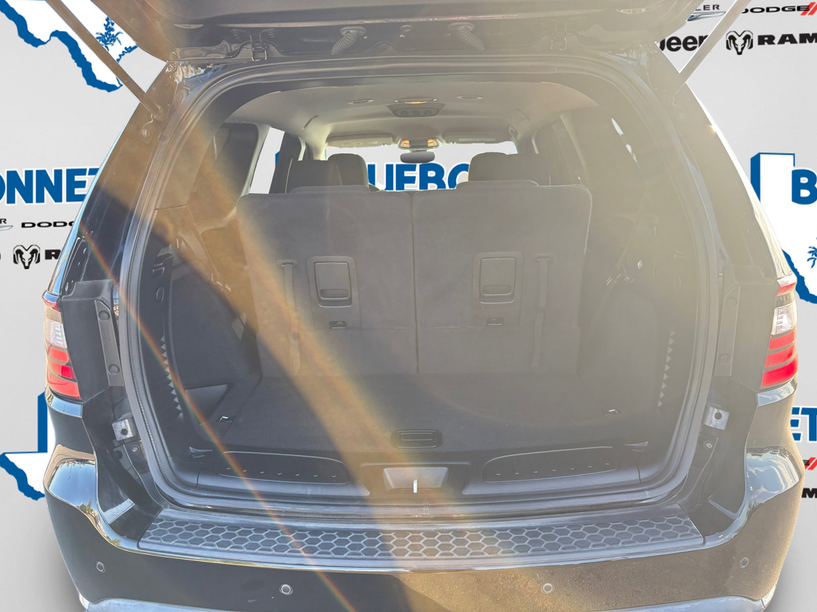 Certified 2022 Dodge Durango SXT RWD image 22