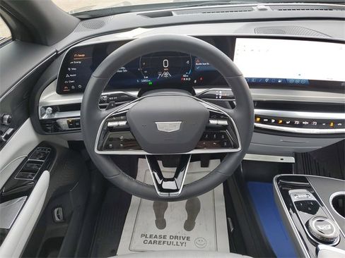 Certified 2024 Cadillac Lyriq Luxury image 21