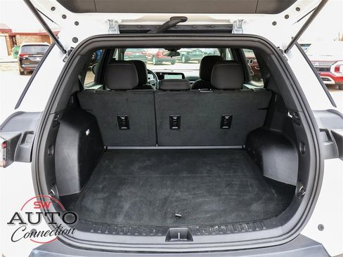 Used 2025 Chevrolet Equinox LT image 11