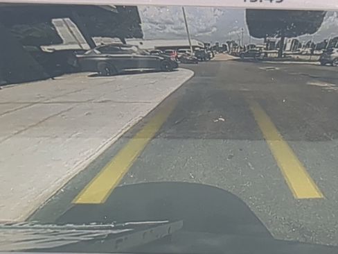 Used 2019 Land Rover Range Rover Velar R-Dynamic SE image 19