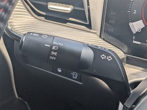 Used 2025 Nissan Kicks SR image 27