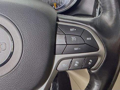 Used 2020 Jeep Grand Cherokee Limited w/ Premium Lighting Group image 15