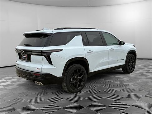 New 2026 Chevrolet Traverse RS w/ LPO, Floor Liner Package image 3