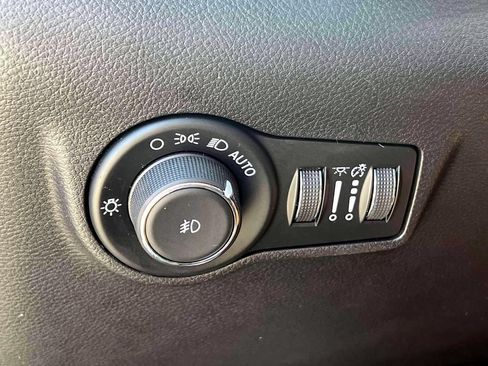 Certified 2025 Jeep Compass Limited AWD/4WD image 20