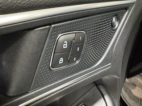 Used 2024 Ford Edge Titanium AWD/4WD image 22