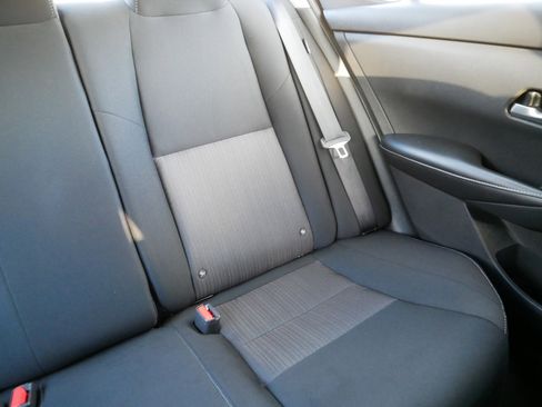 Certified 2023 Nissan Sentra SV FWD image 14
