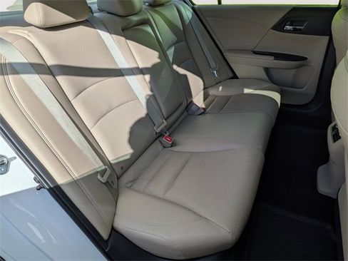 Used 2017 Honda Accord EX-L image 27