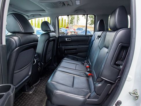 Used 2015 Honda Pilot Touring image 17