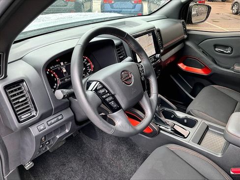 Used 2023 Nissan Frontier PRO-4X w/ Technology Package AWD/4WD image 8