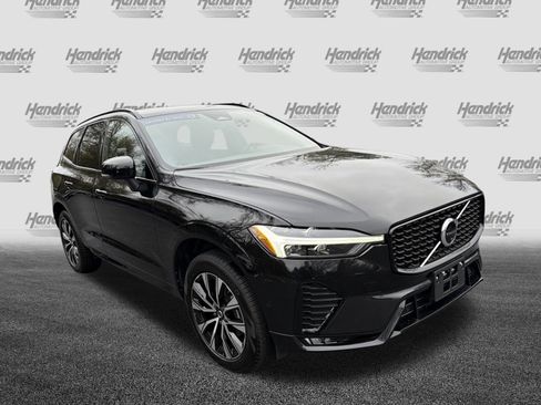 Certified 2025 Volvo XC60 B5 Plus image 2