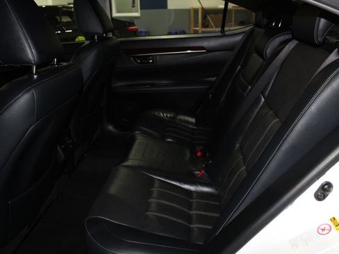 Used 2016 Lexus ES 350 w/ Luxury Package w/Wood Trim FWD image 9
