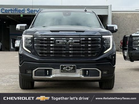 Used 2023 GMC Sierra 1500 Denali Ultimate AWD/4WD image 3