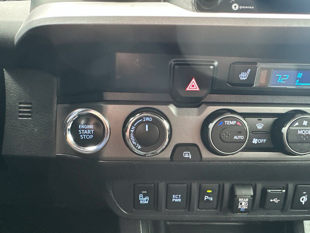 Used 2020 Toyota Tacoma TRD Off-Road w/ Advanced Technology Package AWD/4WD image 5