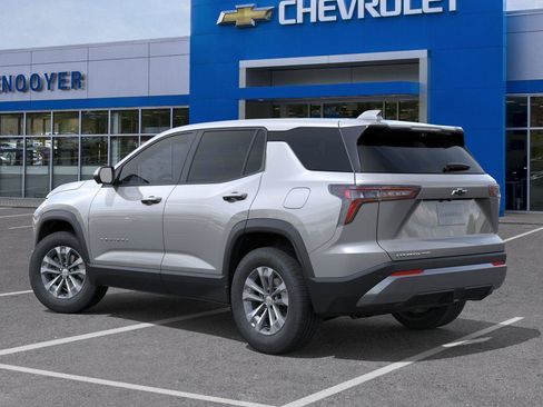 New 2026 Chevrolet Equinox LT w/ Convenience Package II AWD/4WD image 3