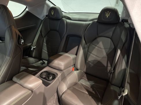 Used 2018 Maserati GranTurismo Sport image 16