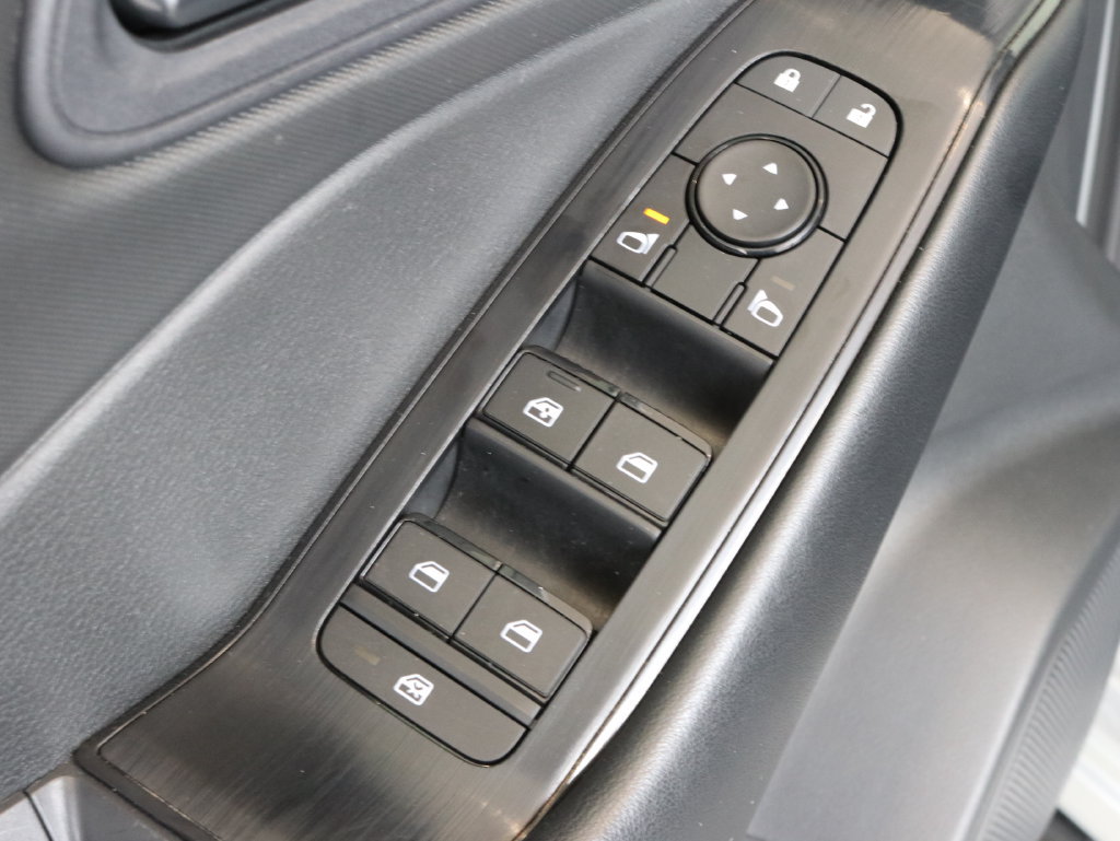 Used 2024 Nissan Rogue S AWD/4WD image 25
