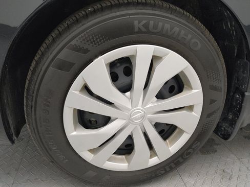 Used 2025 Nissan Versa S w/ Trunk Package FWD image 31