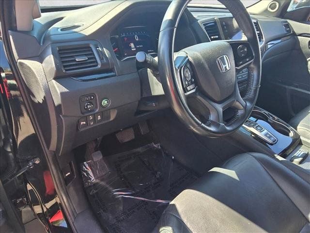 Certified 2020 Honda Pilot Touring image 10