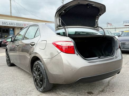 Used 2018 Toyota Corolla LE image 37