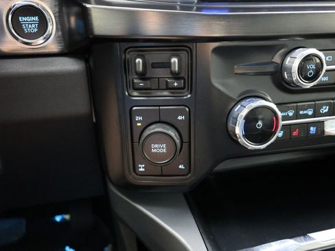 Used 2026 Ford F350 Lariat AWD/4WD image 17