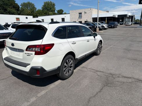 Used 2019 Subaru Outback 3.6R Touring AWD/4WD image 25