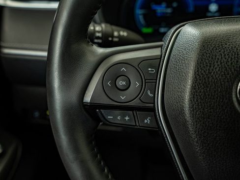 Used 2023 Toyota Venza Limited image 20