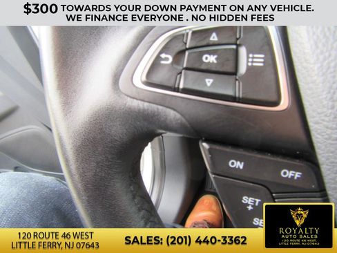 Used 2018 Ford EcoSport SE w/ SE Convenience Package image 21