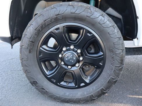 Used 2018 RAM 2500 Laramie w/ Sport Appearance Group AWD/4WD image 41